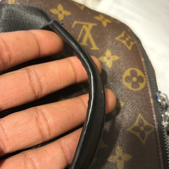 Louis Vuitton Monogram Discovery Backpack - Picture 13 of 17